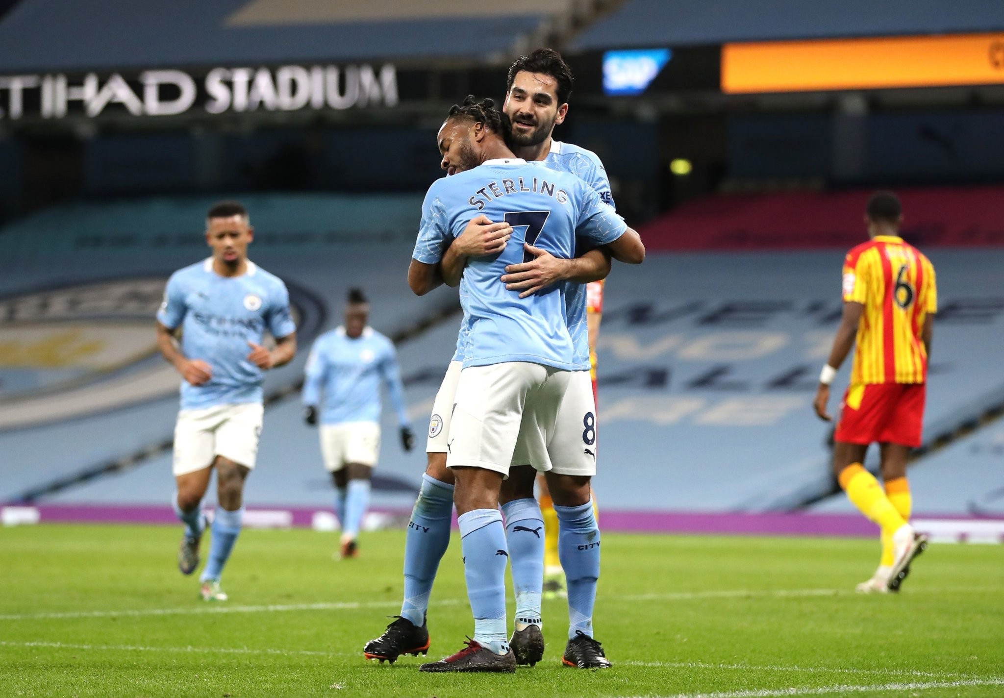 既惊艳又意 既惊艳又意